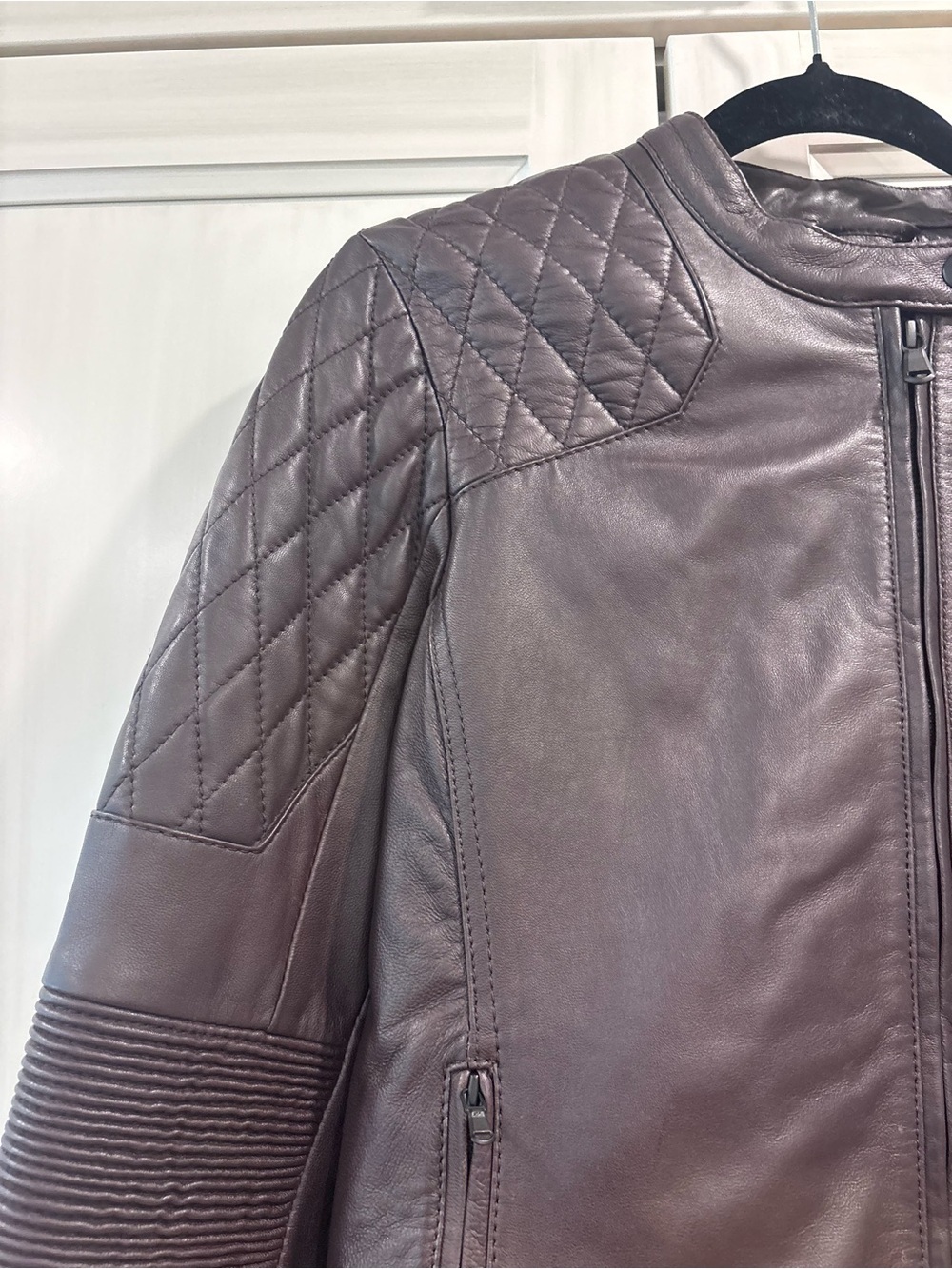 Danier women’s genuine leather moto jacket dark eggplant purple quilted zip S - Picture 3 of 13